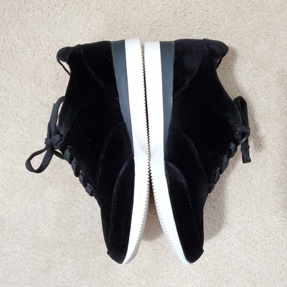 Naturalizer Jimi black velvet lace up sneakers shoes 6 padded white rubber sole - Picture 4 of 14